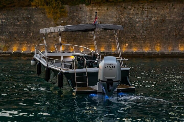 Zadar Private Sunset Cruise: Sparkling Wine, Sea Organ Views & Golden Light photo 5