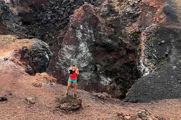 Sierra Negra Volcano Trek: 16km Hike Across the Galápagos Caldera