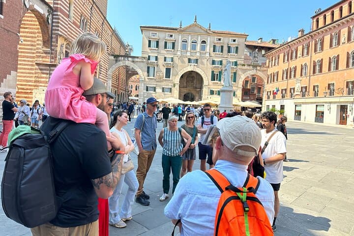 Verona Guided Walking Tour: 2-Hour City Highlights & Juliet's Balcony photo 5
