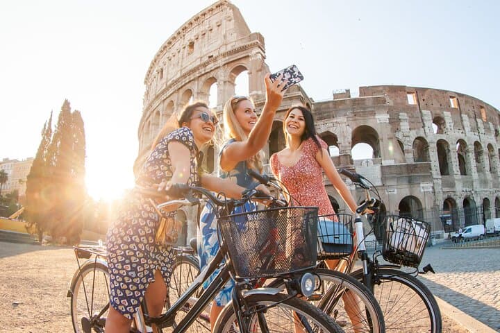 Skip-the-Line Colosseum & Palatine Ticket + 48-Hour Hop-On Hop-Off Rome Bus