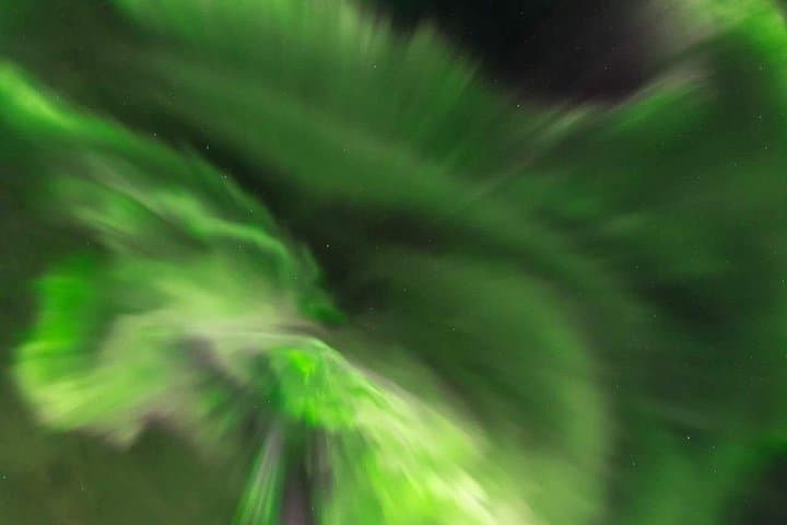 Rovaniemi Northern Lights Chase: Private Car Tours with Local Guides