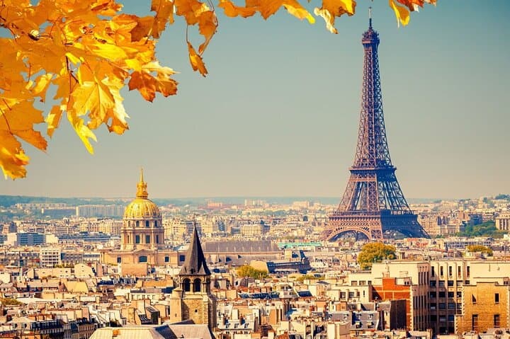 Eiffel Tower Summit by Lift: Private Guided Access to Paris's Icon photo 4