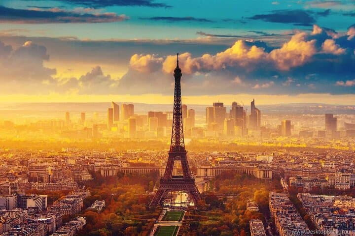 Eiffel Tower Summit by Lift: Private Guided Access to Paris's Icon photo 3