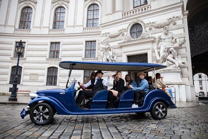 Electric Classic Car Tour of Vienna: Panoramic Landmarks & Prosecco