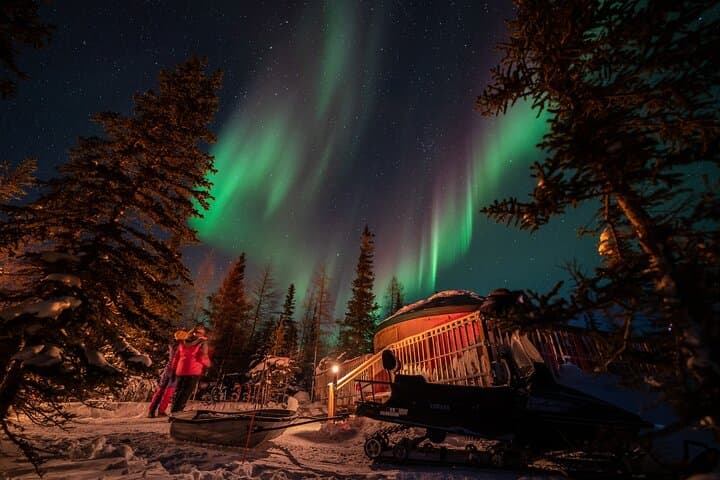 Churchill Aurora Adventure: Northern Lights, Dog Sledding & Tundra Nights photo 3