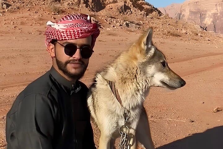 Wadi Rum 4x4 Tours with Bedouin Guide: Jeep, Sunset & Overnight Desert Experience