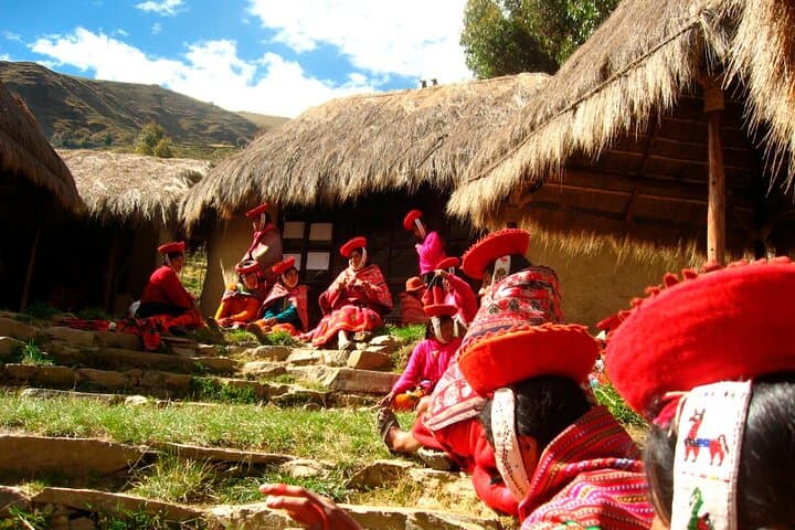 Cusco 5-Day Sacred Valley, Machu Picchu & Rainbow Mountain Adventure photo 3