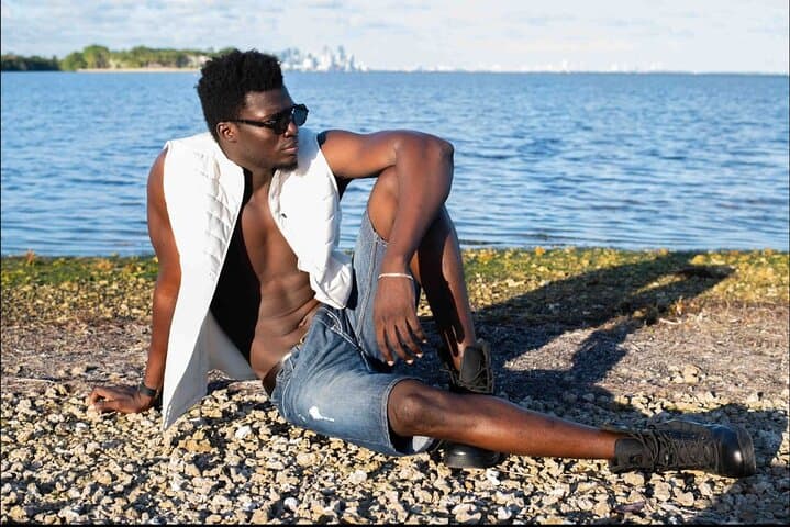 Miami Model Style Photoshoot — Pro Portrait Session in South Beach photo 3