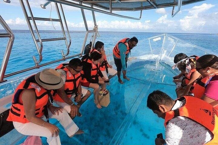 Clear-Hull Boat Tour of Nichupté Lagoon & Cancun Reefs photo 3