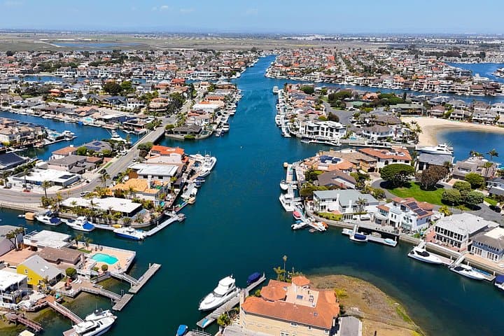 Explore Huntington Harbor: Two-Hour Kayak Rental in Huntington Beach photo 4