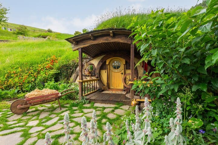 Private Hobbiton Behind-the-Scenes Tour — Day Trip from Auckland to the Movie Set