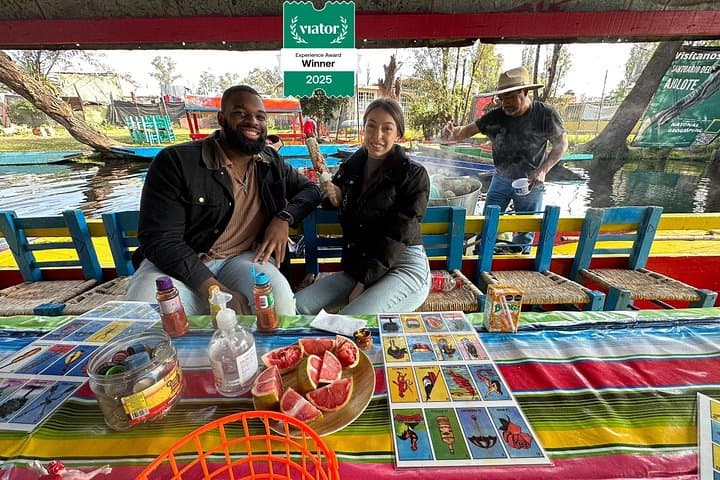 Xochimilco Trajinera Boat Tour: Food, Drinks & Traditional Mexican Celebration