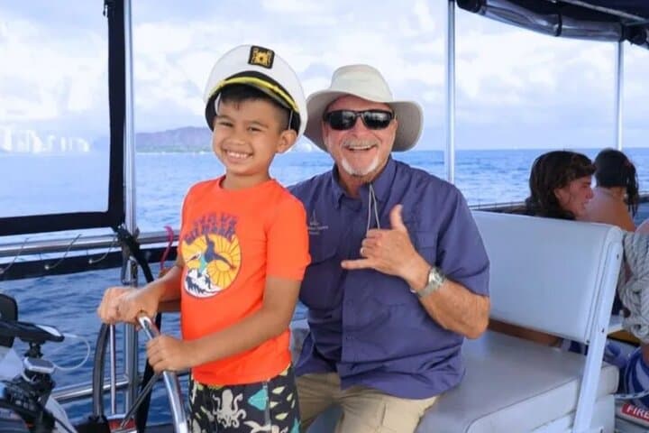 Waikiki Turtle Canyon Snorkel: Swim with Hawaiian Green Sea Turtles from Kewalo Basin photo 4