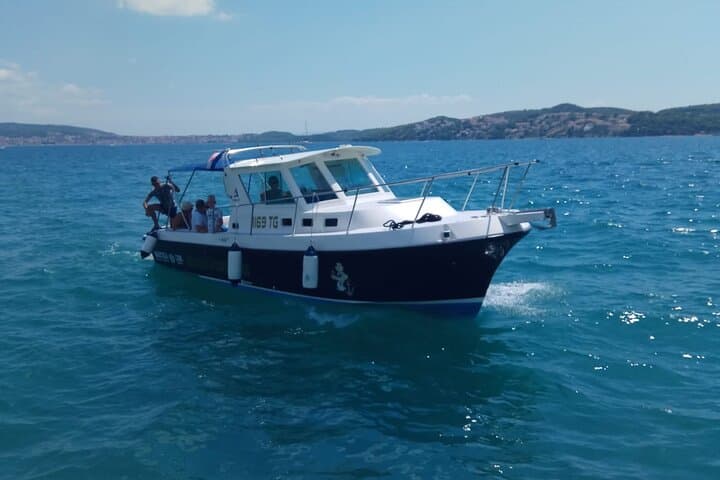 Private Split Boat Tour: Blue Lagoon Snorkel & Trogir Waterfront Lunch photo 2
