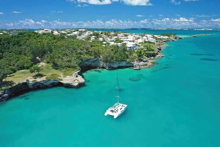 Private Catamaran Charter on Wyuna: Bermuda Snorkel, Paddle and Cliff-Jump photo 4