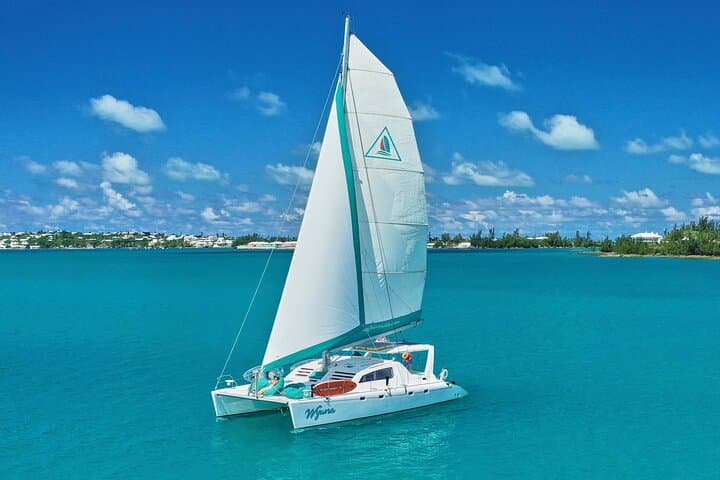 Private Catamaran Charter on Wyuna: Bermuda Snorkel, Paddle and Cliff-Jump