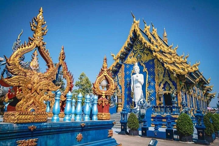 Chiang Mai to Chiang Rai: White Temple, Blue Temple & Long Neck Tribe Private Day Tour photo 3