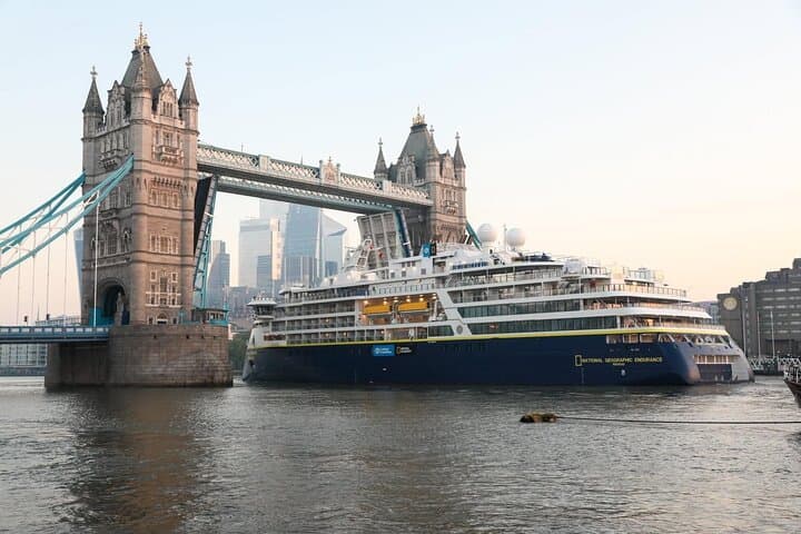 London to Southampton Cruise Port Transfer — Private & Shuttle Options Explained photo 4