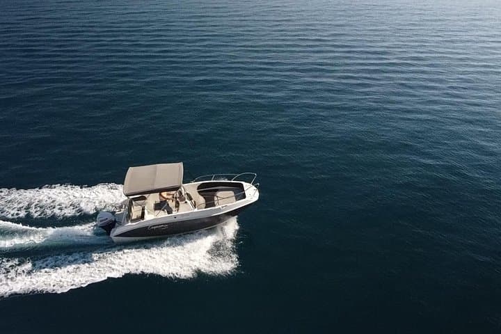 Private Full-Day Amalfi Coast and Capri Excursion by Speedboat photo 4