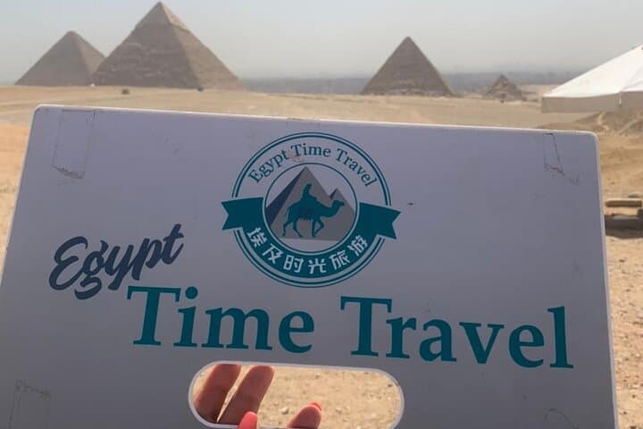 Private Day Tour: Giza Pyramids, Egyptian Museum & Khan El-Khalili photo 3