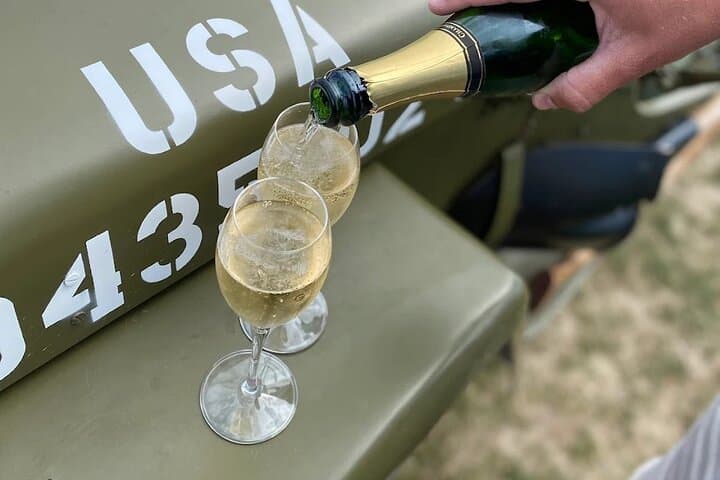 Jeep Tour Through Champagne Vineyards from Épernay with Champagne Tasting photo 4