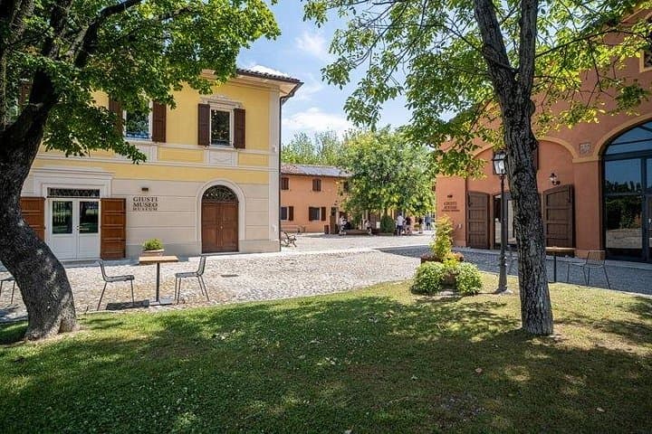 Inside Casa Giusti: Balsamic Tasting and Emilian Home Lunch in Modena photo 6