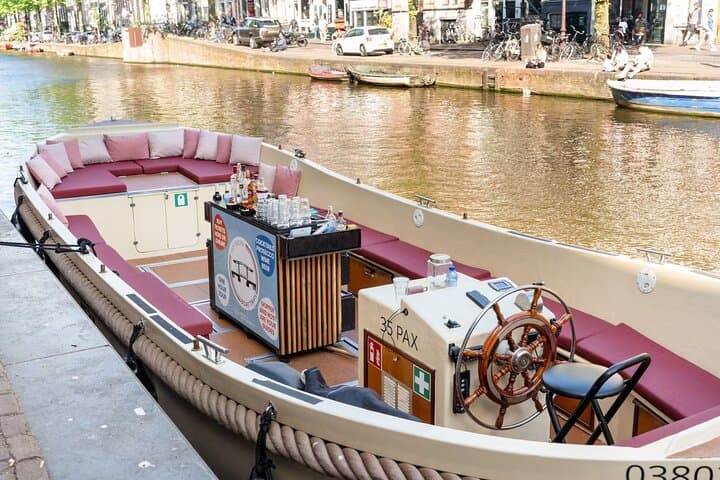 Amsterdam 1-Hour Electric Canal Cruise with Snacks & Drinks photo 6