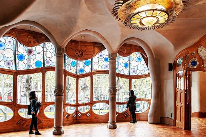 Gaudí Houses: Casa Batlló, Casa Milà & Casa Vicens Tour in Barcelona photo 3