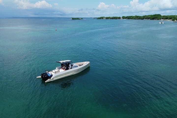Private Yacht to Islas de Rosario from Cartagena — Custom 8-Hour Charter photo 4