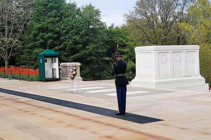 Private Washington DC Grand Tour with Changing of the Guard at Arlington photo 3