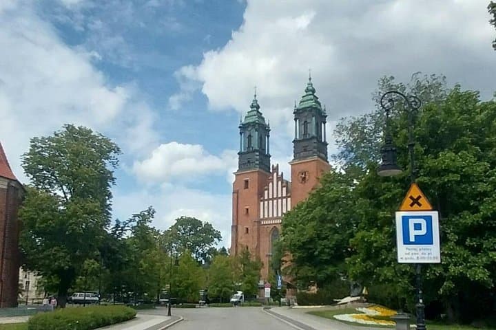 Poznan 3-Hour E-Bike Tour: Old Market, Citadel & Malta Lake photo 2