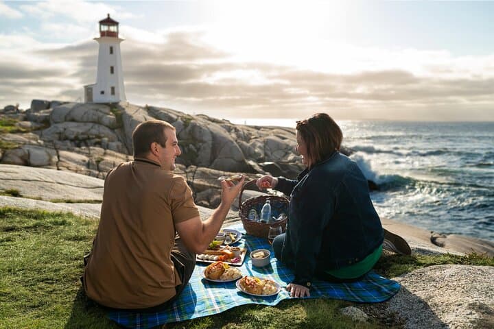 Peggy’s Cove & Halifax Essentials: Lighthouse Views, Citadel History, and Titanic Memorial Tour photo 4