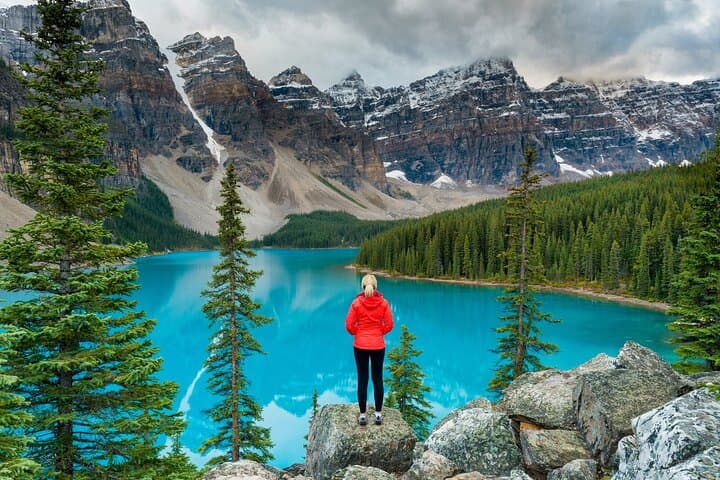 Explore Moraine Lake, Lake Louise & Johnston Canyon: Full-Day Banff National Park Tour