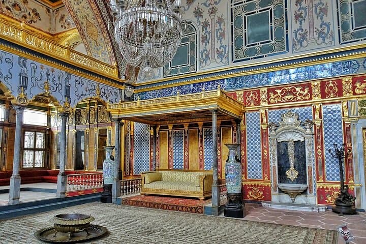 Istanbul City Highlights Tour: Hagia Sophia, Blue Mosque & Grand Bazaar photo 4