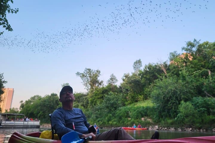 Houston Buffalo Bayou Bat and Skyline Kayak Tour — Evening Paddle Under the Bats photo 1