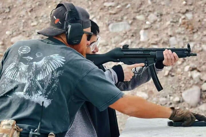 Las Vegas Desert Full-Auto Shooting Adventure: Outdoor Range with Machine Guns