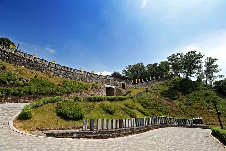 Discover Western Korea in 4 Days: Cultural Highlights & Suncheon Bay Wetlands photo 2