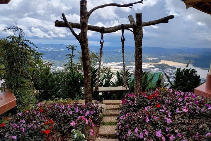 Da Lat Day Trip: Langbiang Summit, Crazy House & Datanla Falls