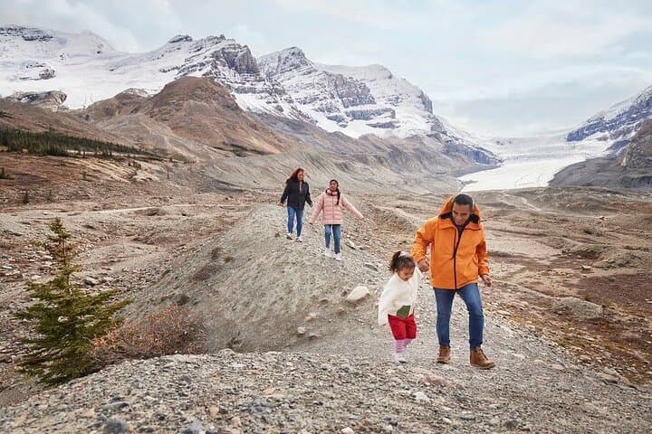Calgary to Jasper Day Trip: Icefields Parkway, Waterfalls & Abraham Lake photo 3