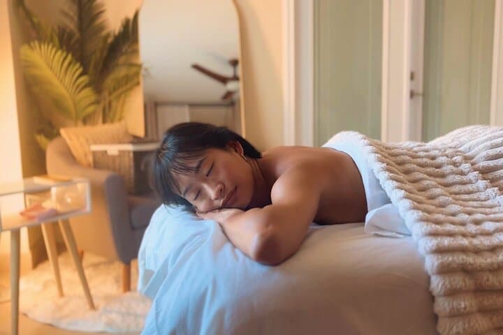 Ala Moana 120-Minute Luxury Massage in Honolulu — Kona Tower Spa Package photo 2
