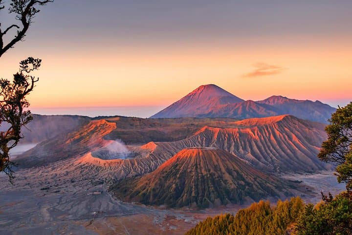 Mount Bromo Sunrise: Private 4WD Jeep Tour from Malang or Surabaya photo 3