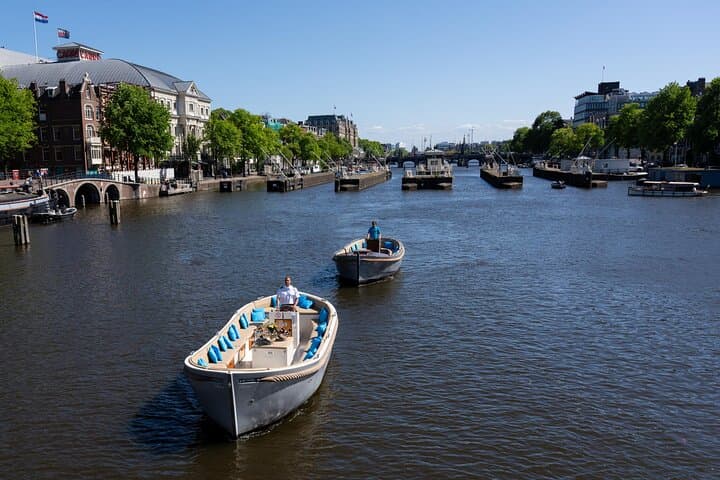 Open-Boat Amsterdam Canal Cruise: 60-Min Guided Tour with Optional Unlimited Drinks photo 2
