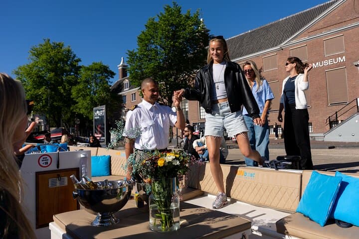 Open-Boat Amsterdam Canal Cruise: 60-Min Guided Tour with Optional Unlimited Drinks photo 5