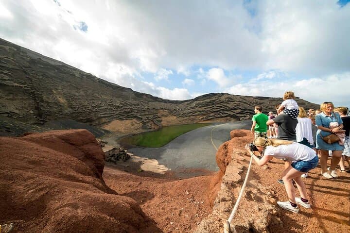 Half-Day Timanfaya Volcanic Tour: El Golfo, La Geria & Salinas de Janubio