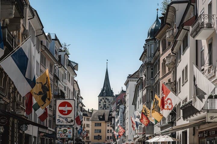 Zurich 360 City Walk: Hidden Spots, History & Tastes photo 5
