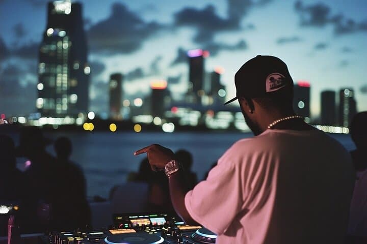 Neon Nights Miami Yacht Party: 3-Hour Open Bar Cruise photo 6