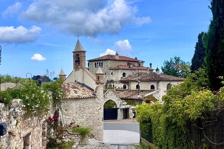 Provencal Market & Picnic: Saint-Paul de Vence Day Tour from Cannes photo 4