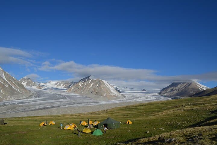 Trekking Altai Tavan Bogd: 11-Day Trek to Mongolia’s Highest Peaks