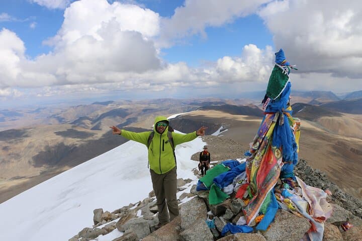 Trekking Altai Tavan Bogd: 11-Day Trek to Mongolia’s Highest Peaks photo 3