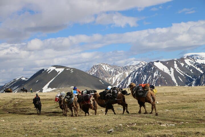 Trekking Altai Tavan Bogd: 11-Day Trek to Mongolia’s Highest Peaks photo 4